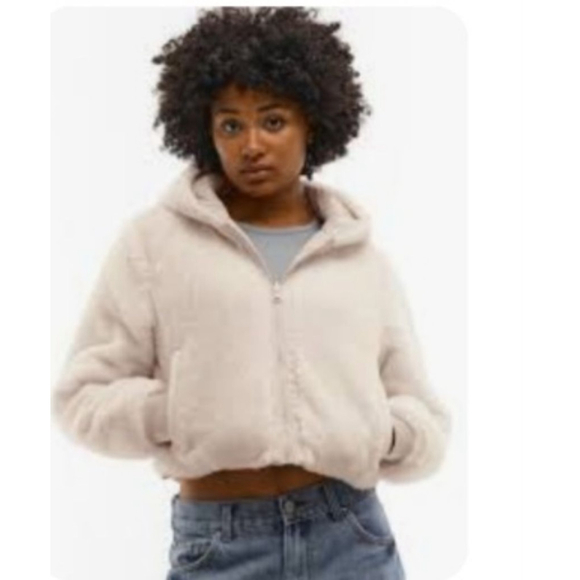 Love Tree Jackets & Blazers - Love Tree Beige Faux Fur Hooded Teddy Jacket Size S Boho Cozy Trendy
